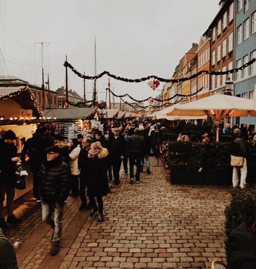 Come on People Move it!