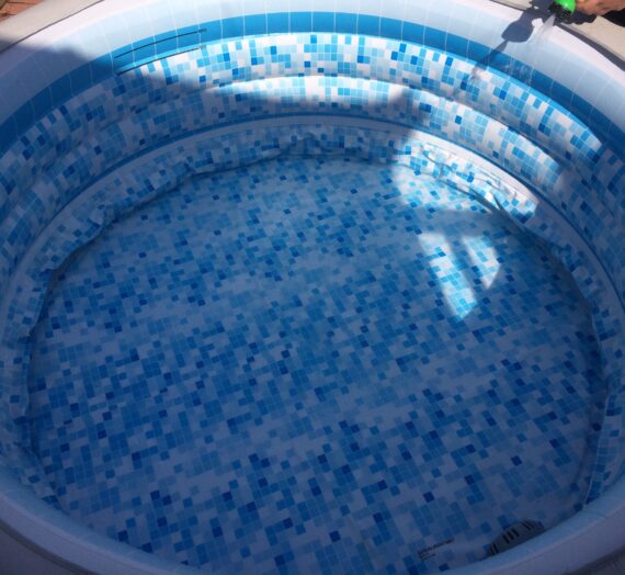 Family fun with hot tub and Easter Sun